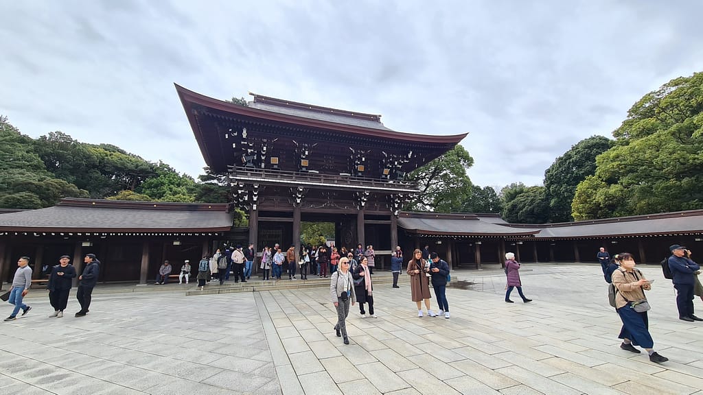 Das Hauptgebäude des Meji-Schreines