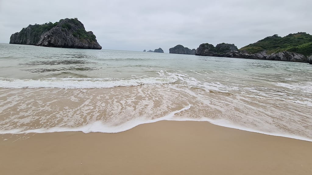 2Beach 10. Ziel: Cat Ba (Halong Bay)