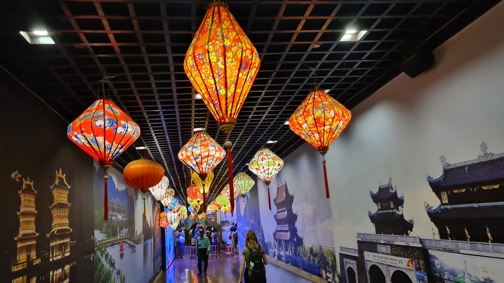 2entrance 11. Ziel: Ninh Binh