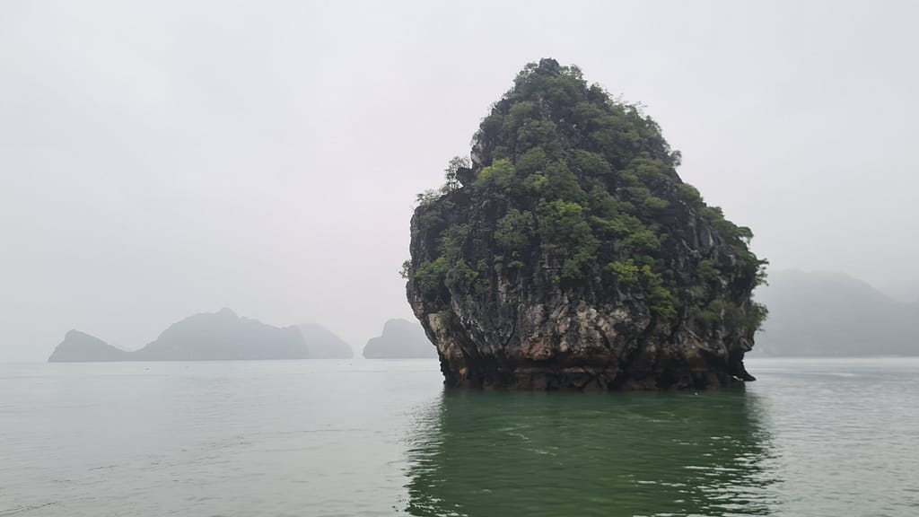 5Halong 10. Ziel: Cat Ba (Halong Bay)