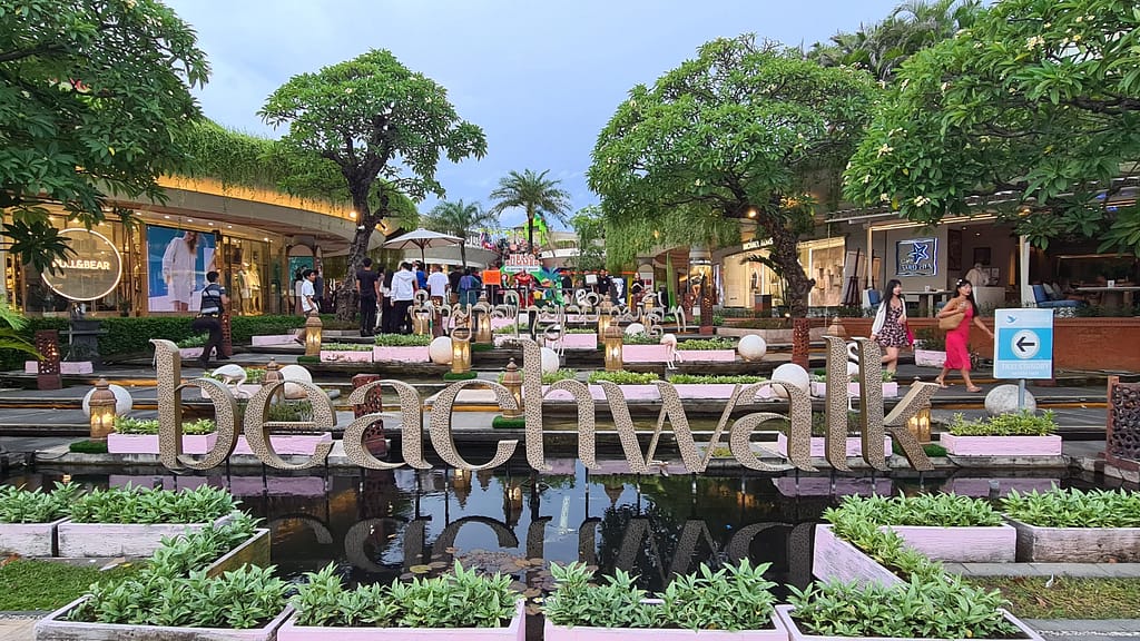 1Beachwalk 16. Ziel: Bali - Teil 1