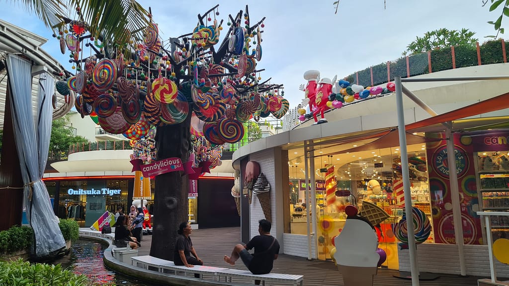 1BeachwalkInside 16. Ziel: Bali - Teil 1