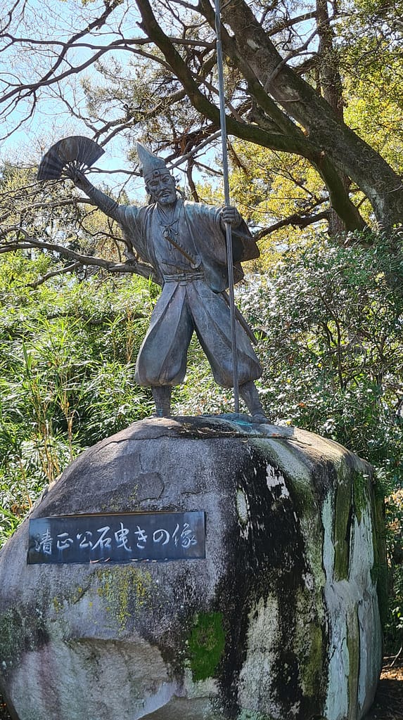 Statue des Architekten der Burgmauern