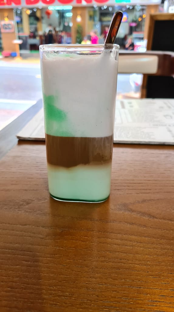 4Pfefferminzkaffee 10. Ziel: Cat Ba (Halong Bay)