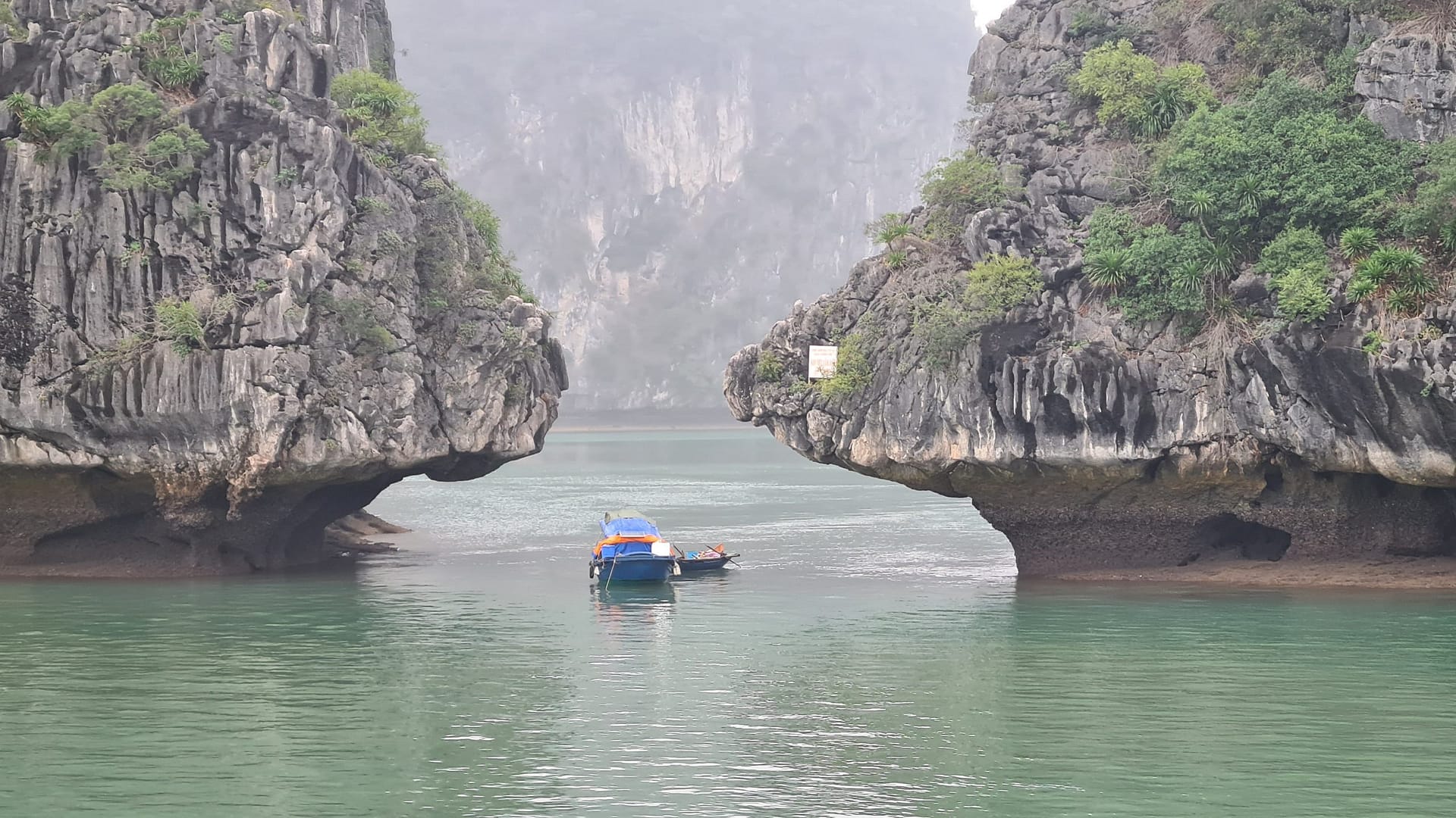 Boot in Halong Bay